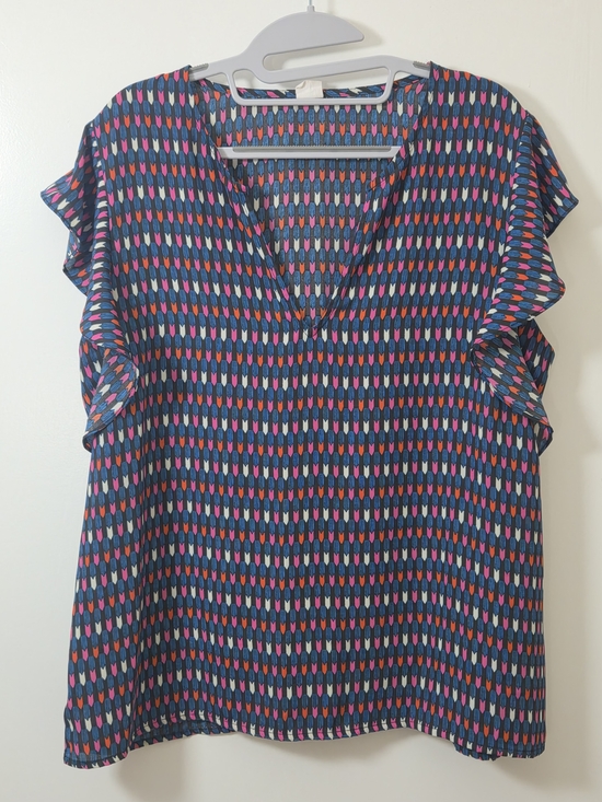 GAP Tops - GAP Navy Geometric Flutter Sleeve Top with Pink & Teal Accents